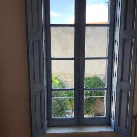 L'oiseau Bleu Rollier Bed & Breakfast 4*