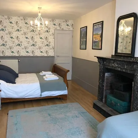L'oiseau Bleu Rollier Bed & Breakfast *