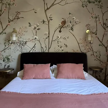 L'oiseau Bleu Rollier Bed & Breakfast