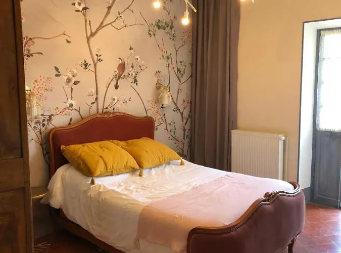 L'oiseau Bleu Rollier 4* Roubia