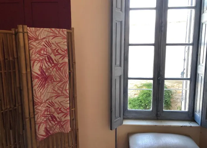 L'oiseau Bleu Rollier 4* Roubia