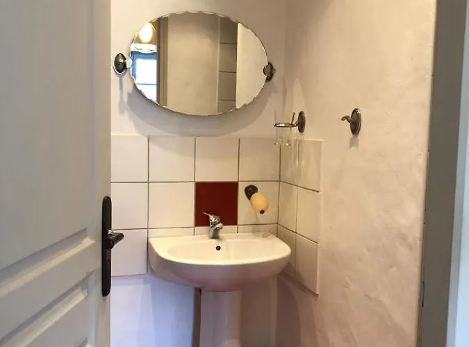 L'oiseau Bleu Rollier Bed & Breakfast 4*